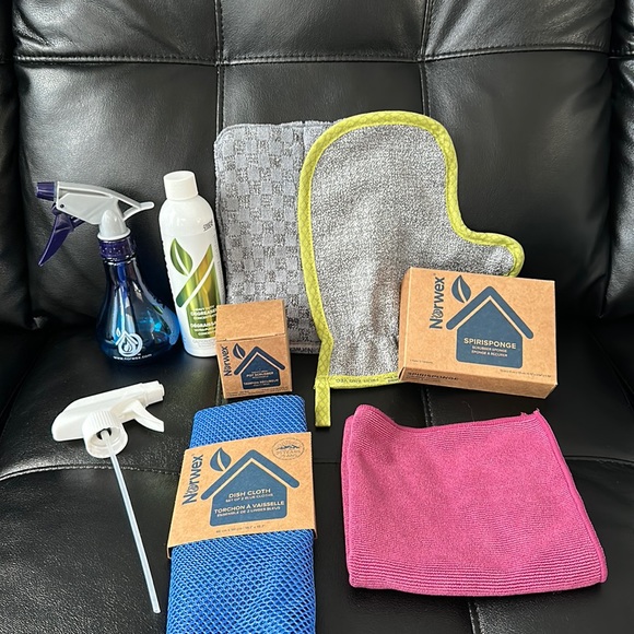 Norwex Other Norwex Cleaning Products Envirocloth Sponges Degreaser Bathroom Veggie Mitt